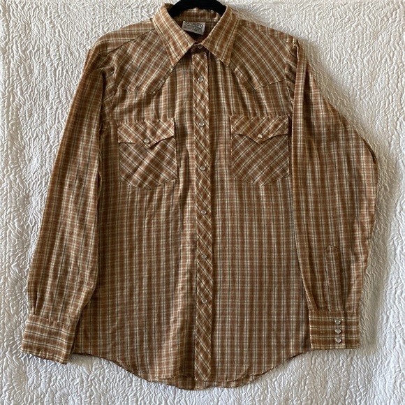 Saturdays in California Plaid Button Down Long Sleeve Shirt - Picture 1 of 7